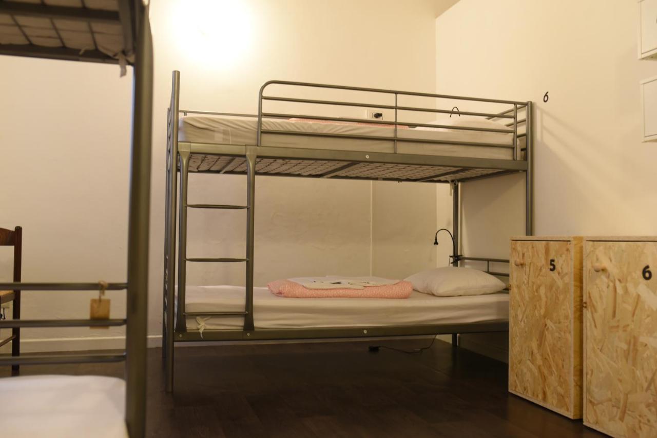 Bed 4-Bed Mixed Dormitory Room