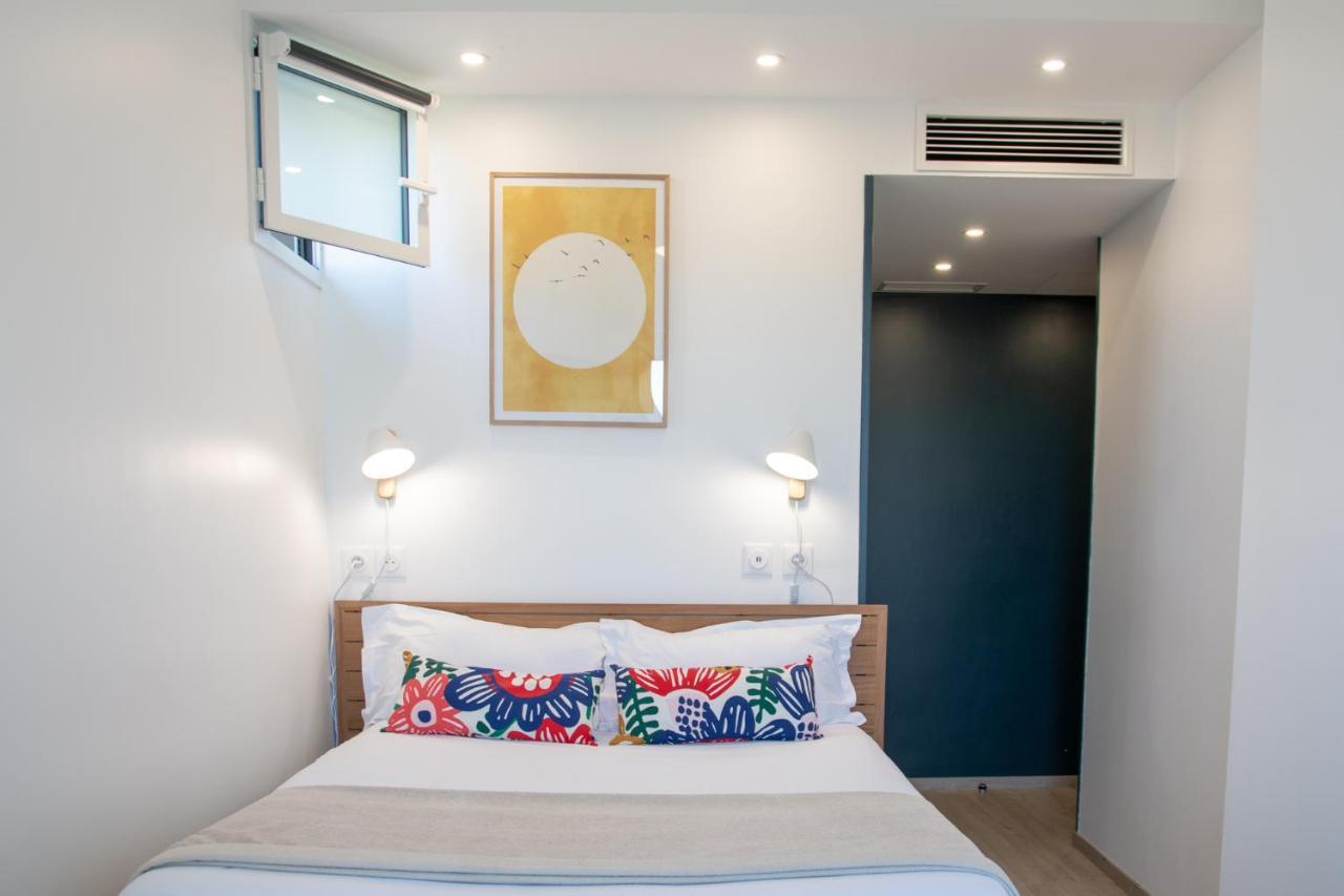 Single Room Balcony,1011379474:JPEG