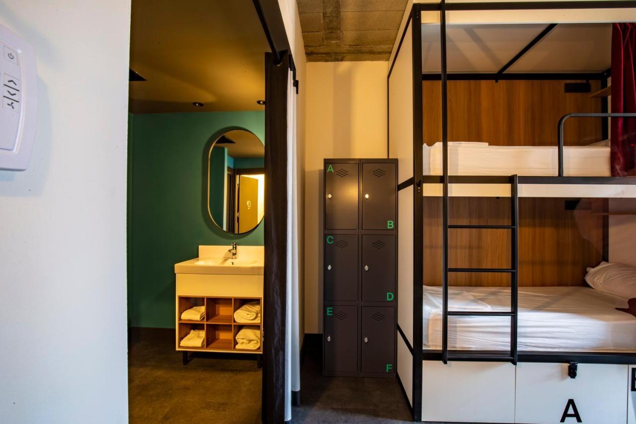 Posto Letto in Dormitorio Misto con 6 Letti