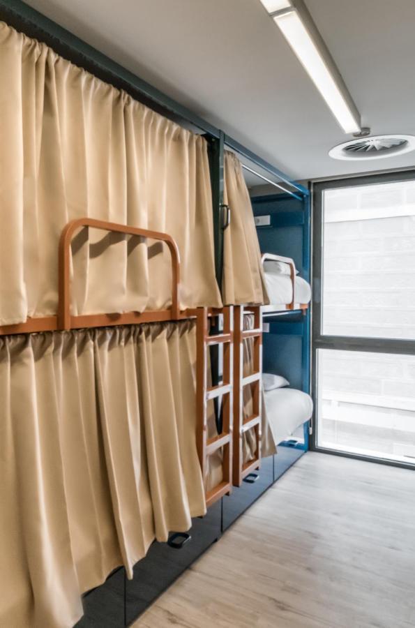 Dormitorio Misto con 10 Letti