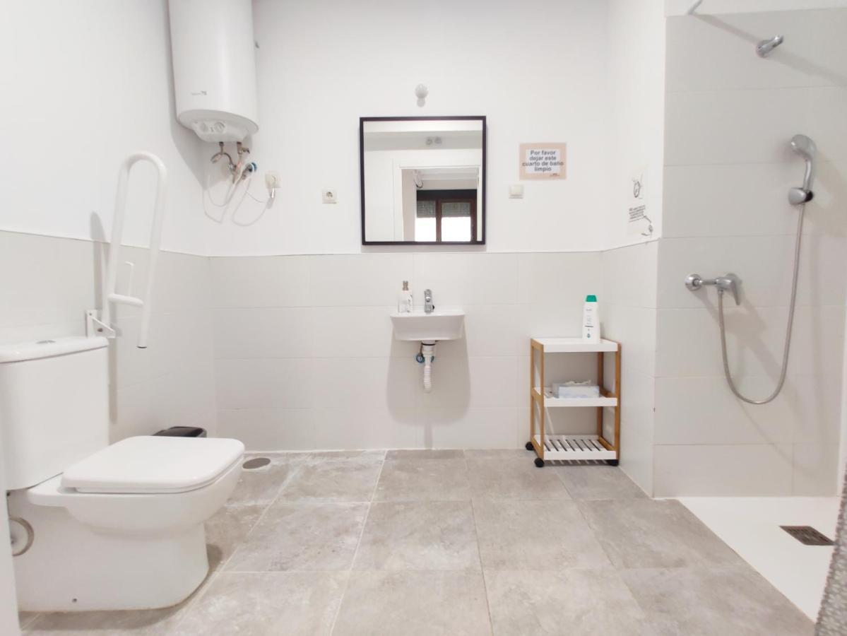 Triple Room Private Bathroom,1162857522:JPEG