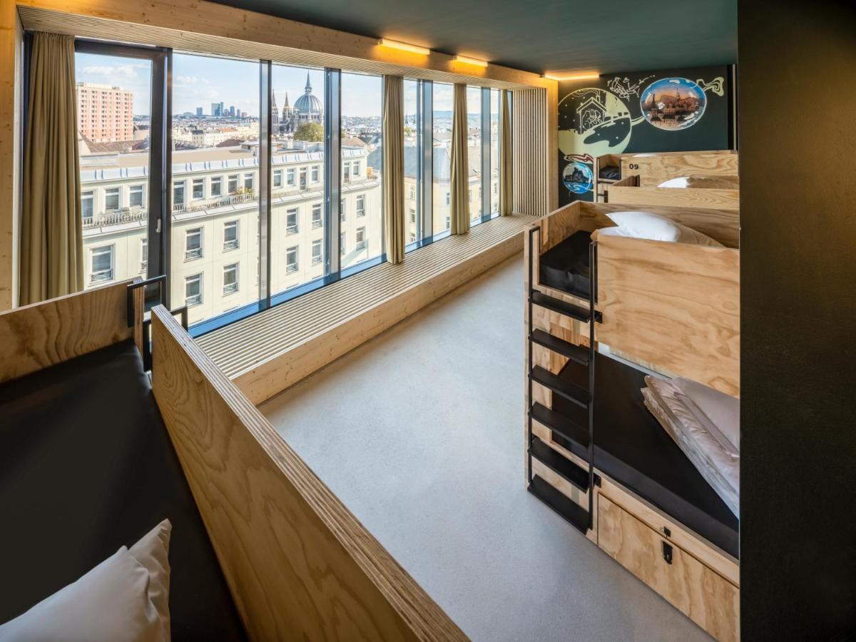 Camera da Letto Privata per 12 Persone