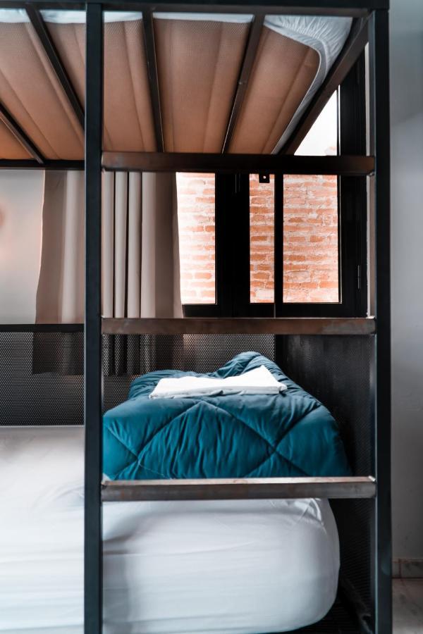 Posto Letto in Dormitorio Femminile
