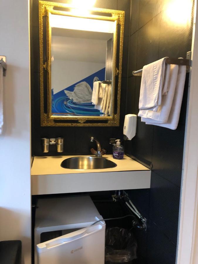 Camera Matrimoniale con Bagno in Comune