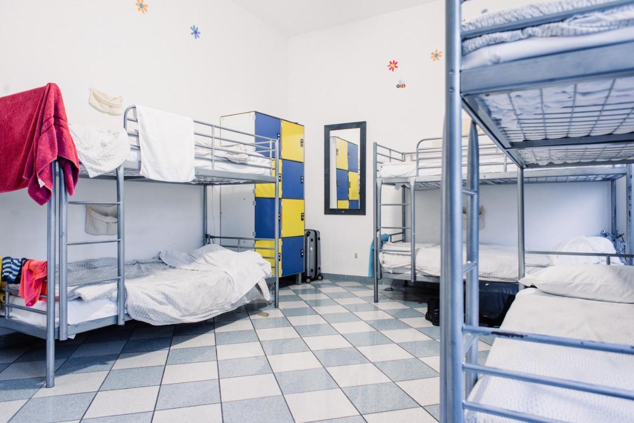Posto Letto in Dormitorio con 6 Letti