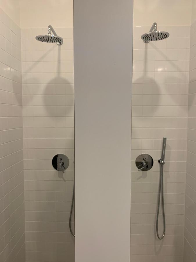 Suite,1298764066:JPEG