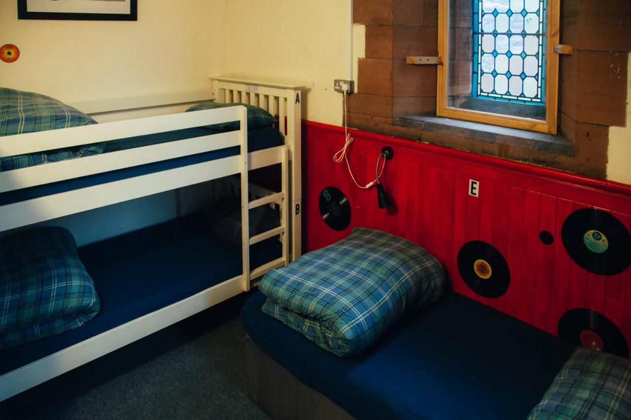 Posto Letto in Dormitorio Misto con 6 Letti
