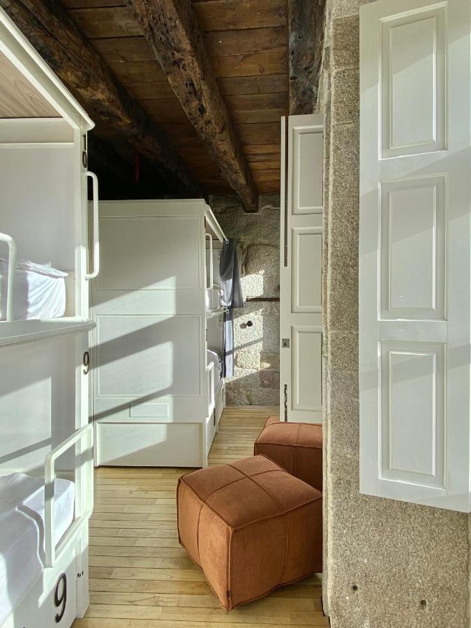 Posto Letto in Dormitorio Misto con 12 Letti e Bagno Privato