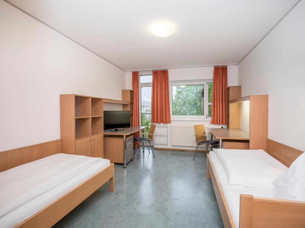 Camera Matrimoniale/Doppia con Letti Singoli con Letto Supplementare