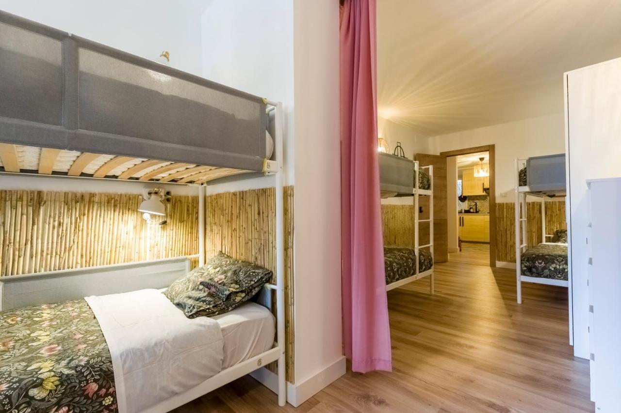 Posto Letto in Dormitorio con 10 Letti