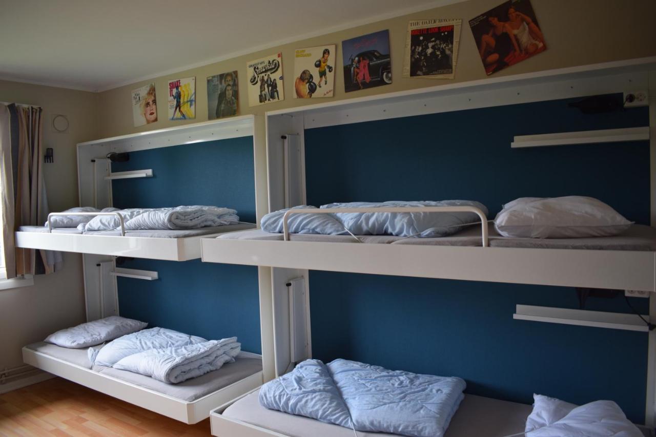 Posto Letto in Dormitorio Maschile per 6 Persone