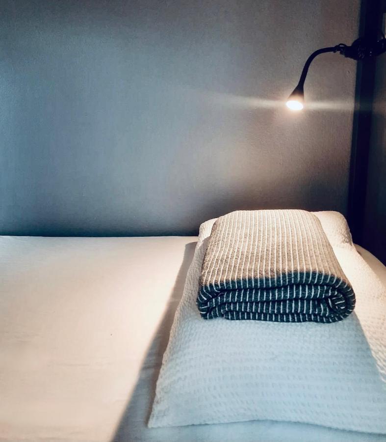 Posto Letto in Dormitorio con 4 Letti