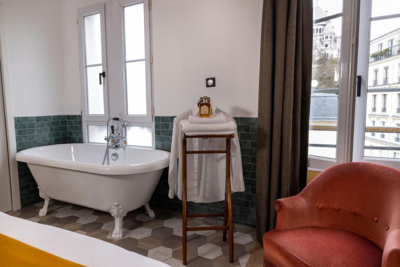 Superior Double Room "Sacré-Cœur" View