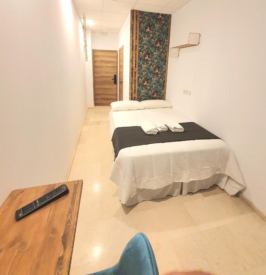 Small Double Room,1526907952:JPEG