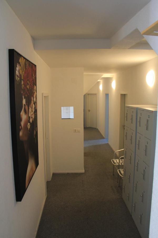Single Bed Mixed Dormitory Room