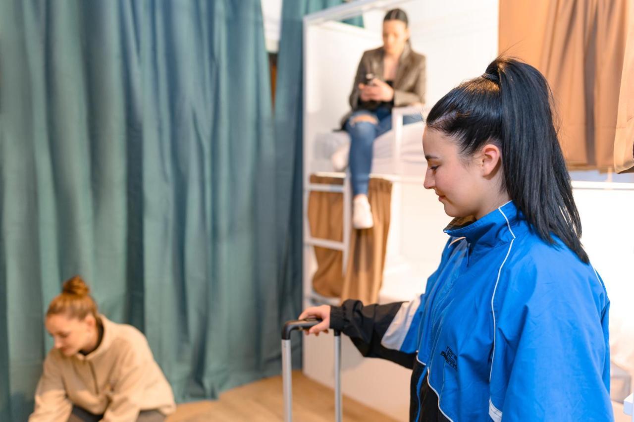 Posto Letto in Dormitorio Misto con 6 Letti