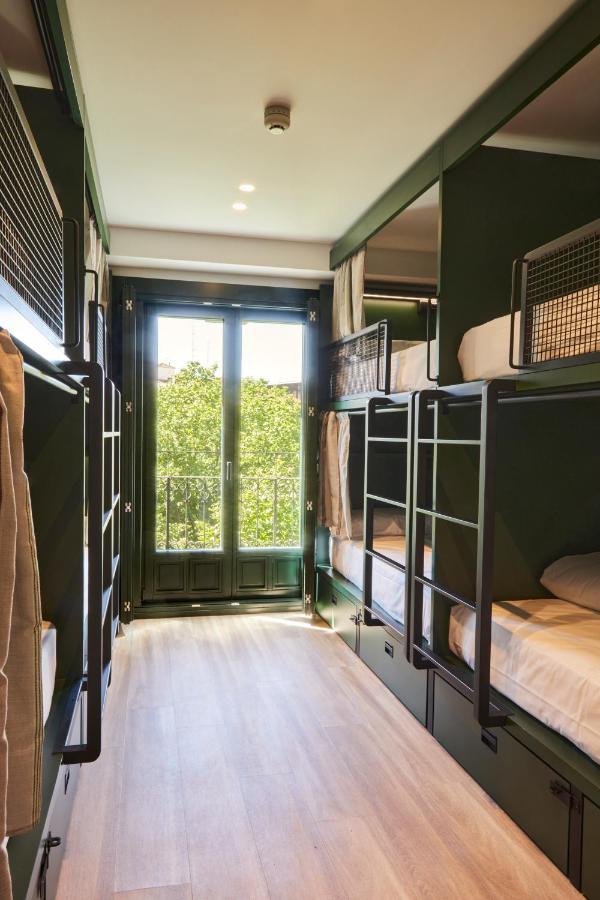 Dormitorio Misto con 8 Letti