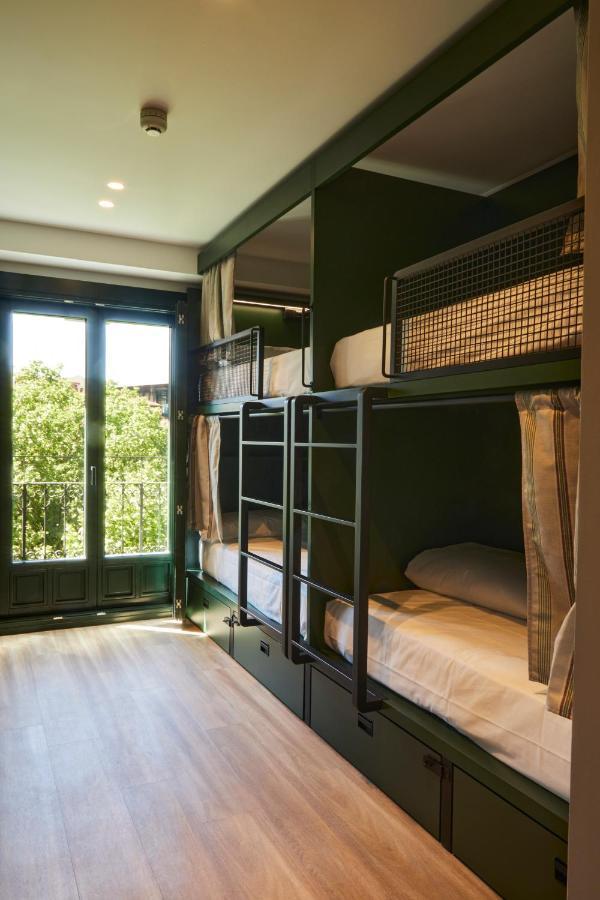 Dormitorio Femminile con 4 Posti Letto