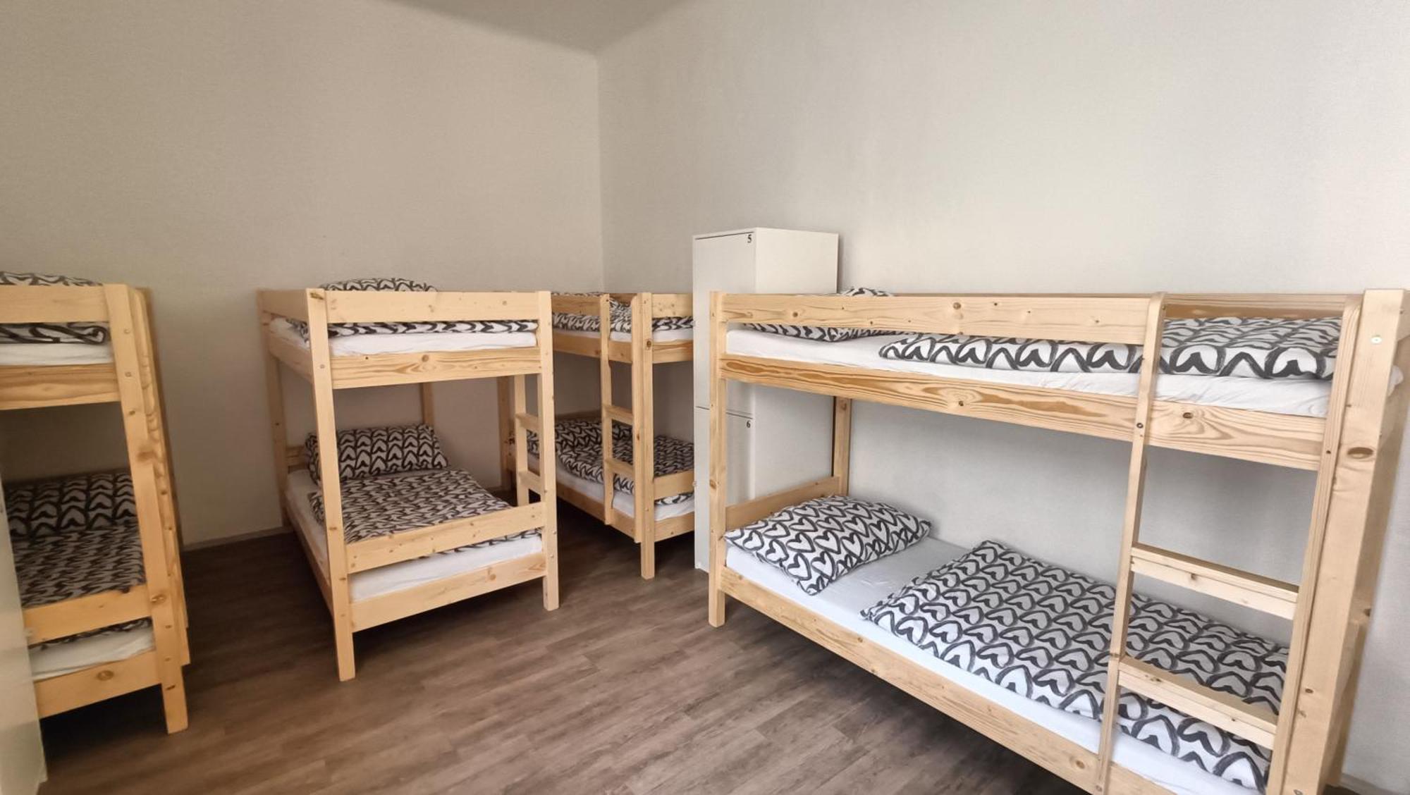Bed 10-Bed Female Dormitory Room,1357335656:JPEG
