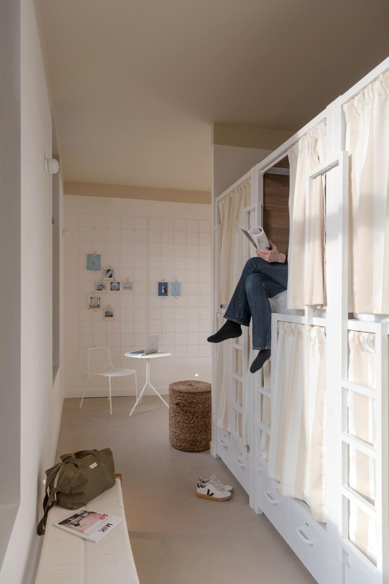 Posto Letto in Dormitorio Misto con 10 Letti