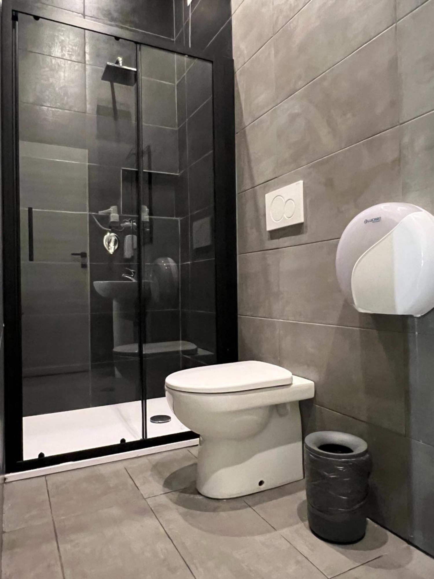 Camera Tripla con Bagno in Comune