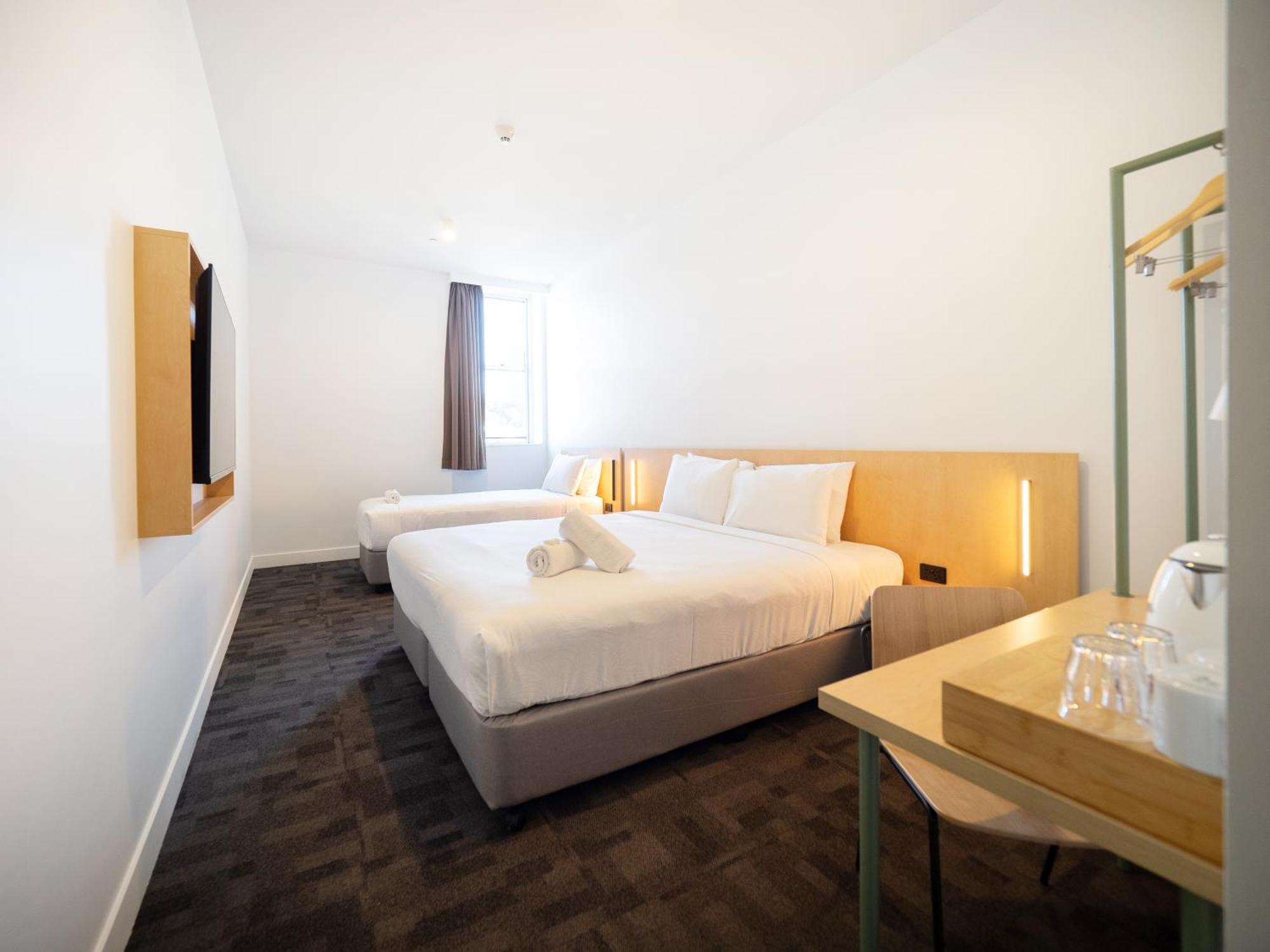 Camera King più Letto Singolo e Bagno Privato