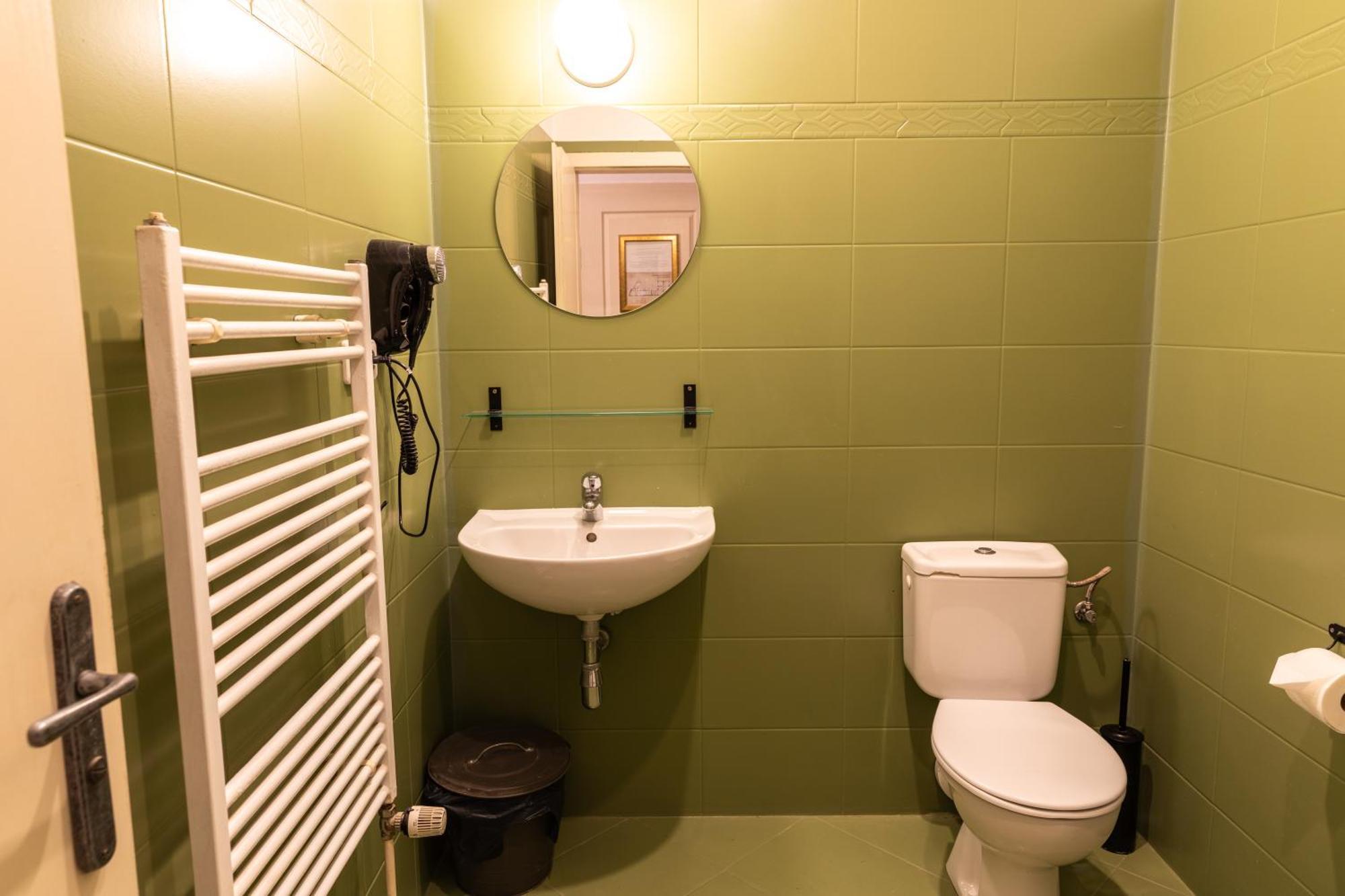 Posto Letto in Dormitorio con 4 Letti