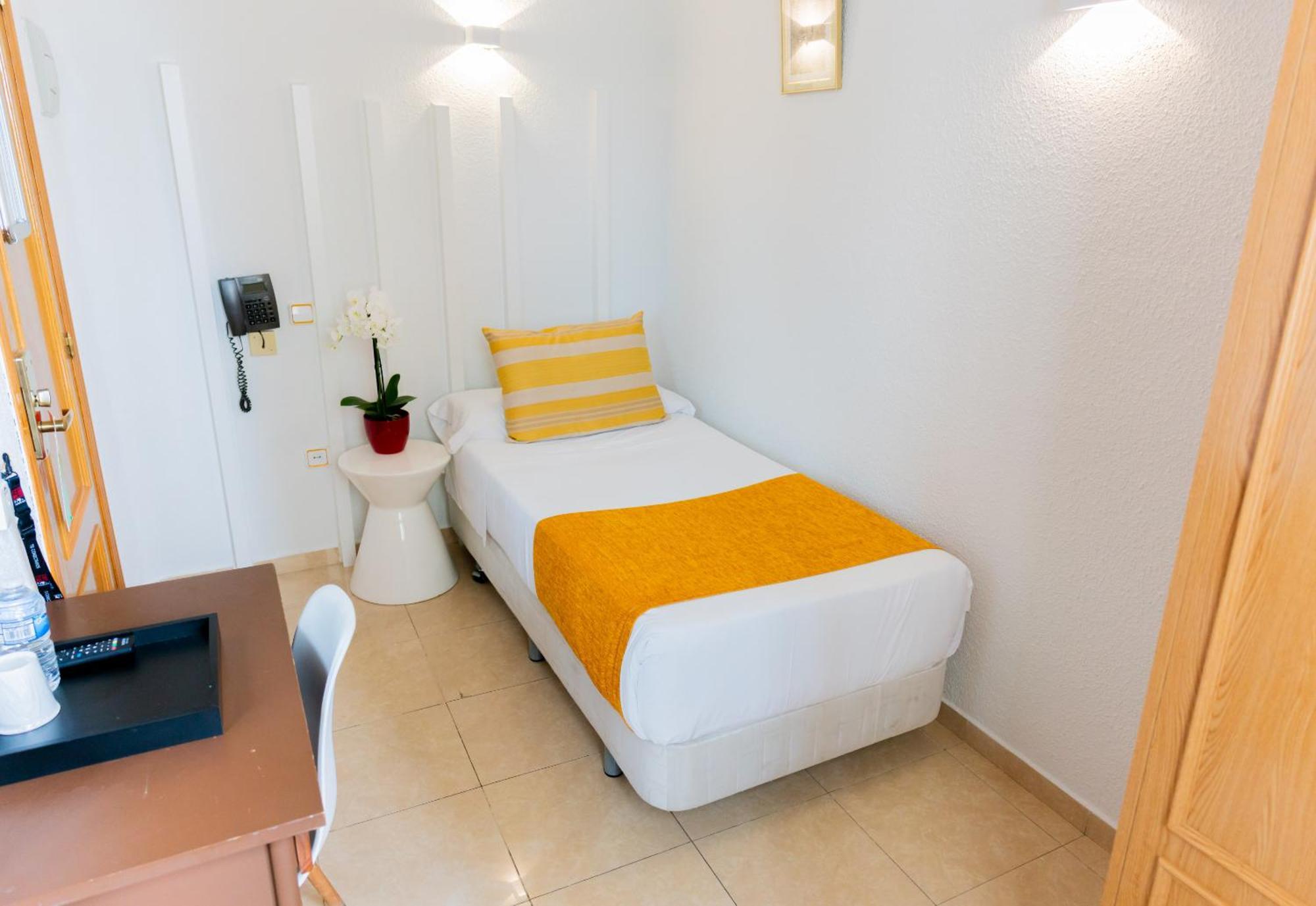 Camera Singola con Bagno Privato