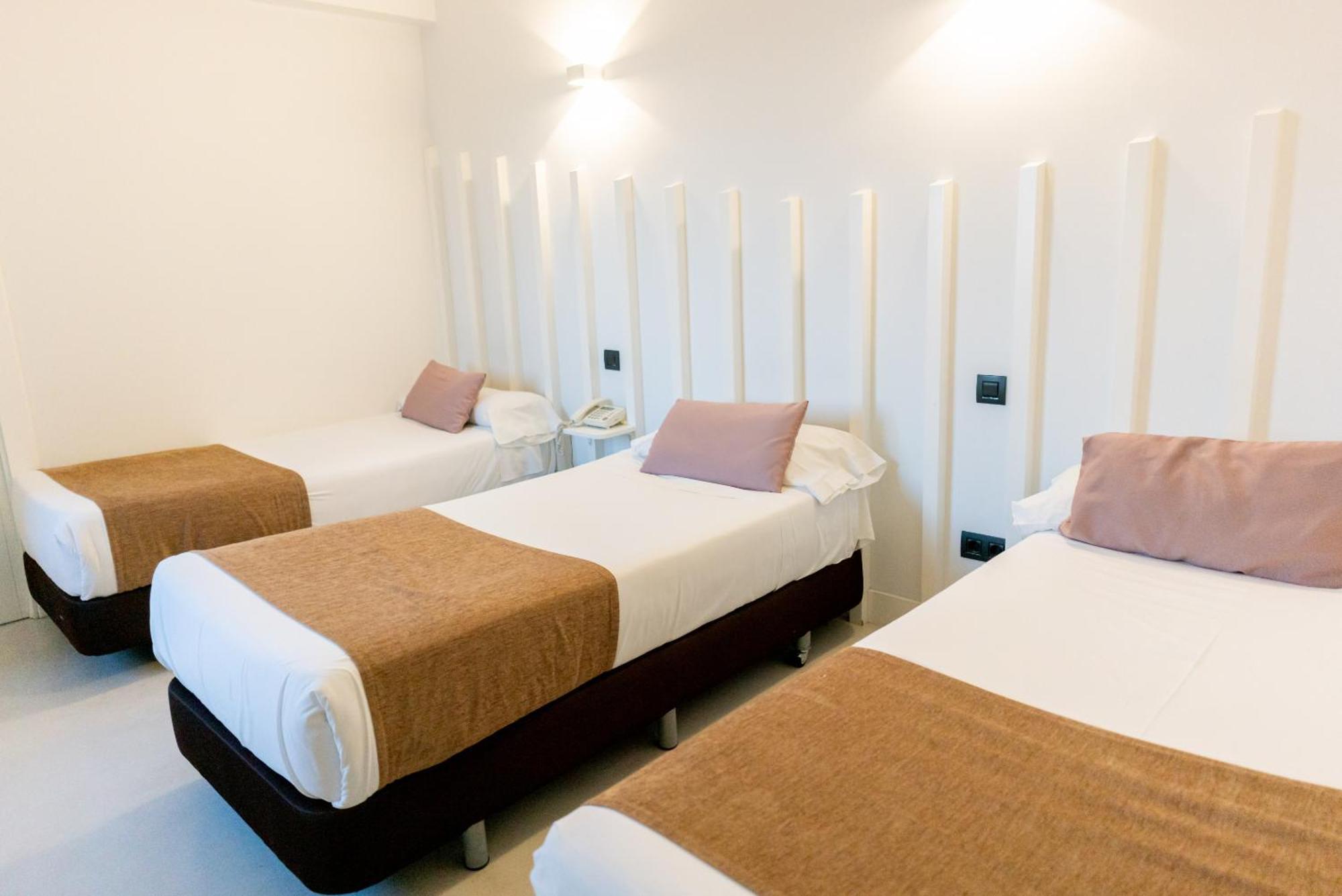 Basic Triple Room,1566944498:JPEG