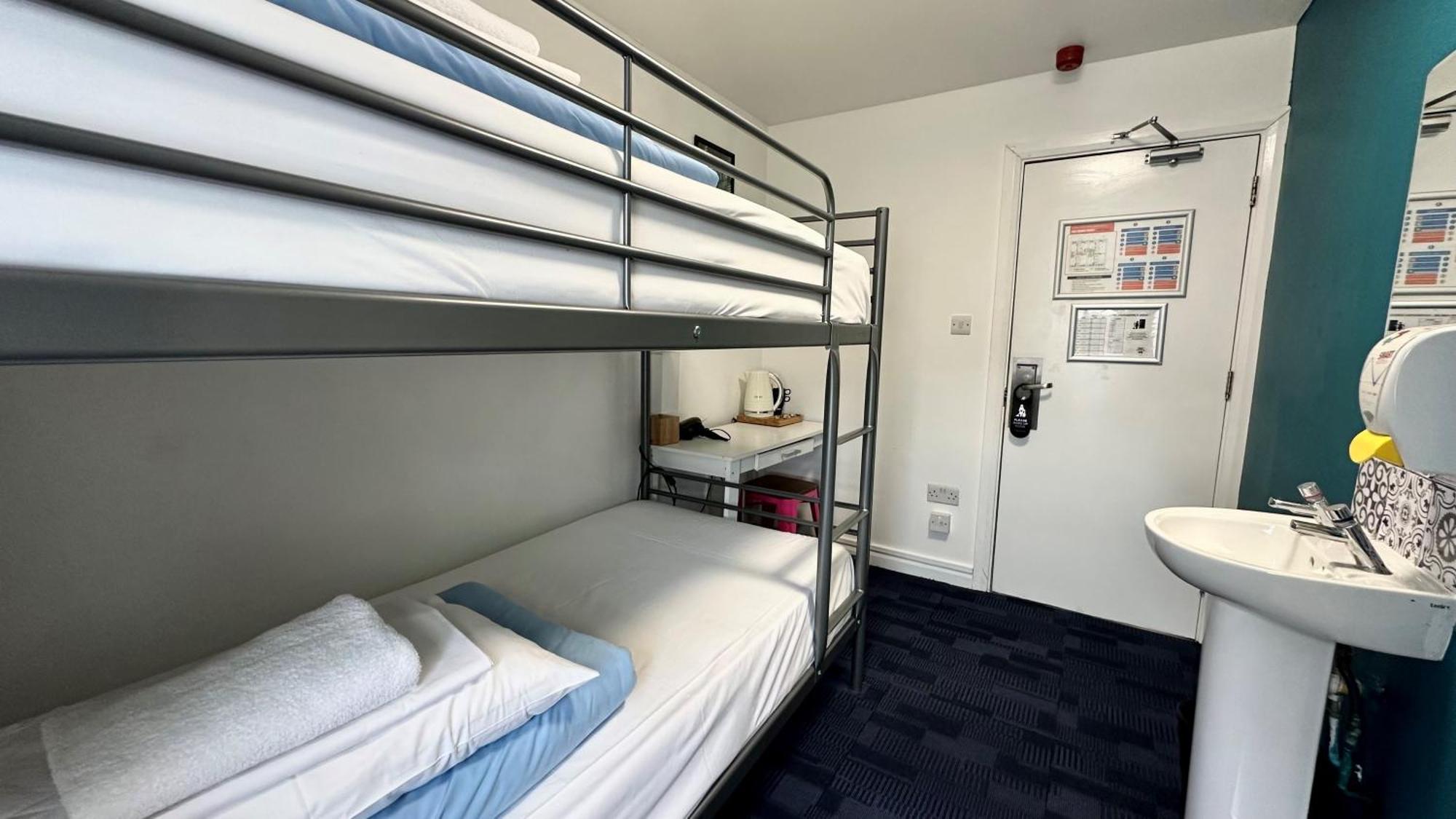 Twin Room with Private Bathroom