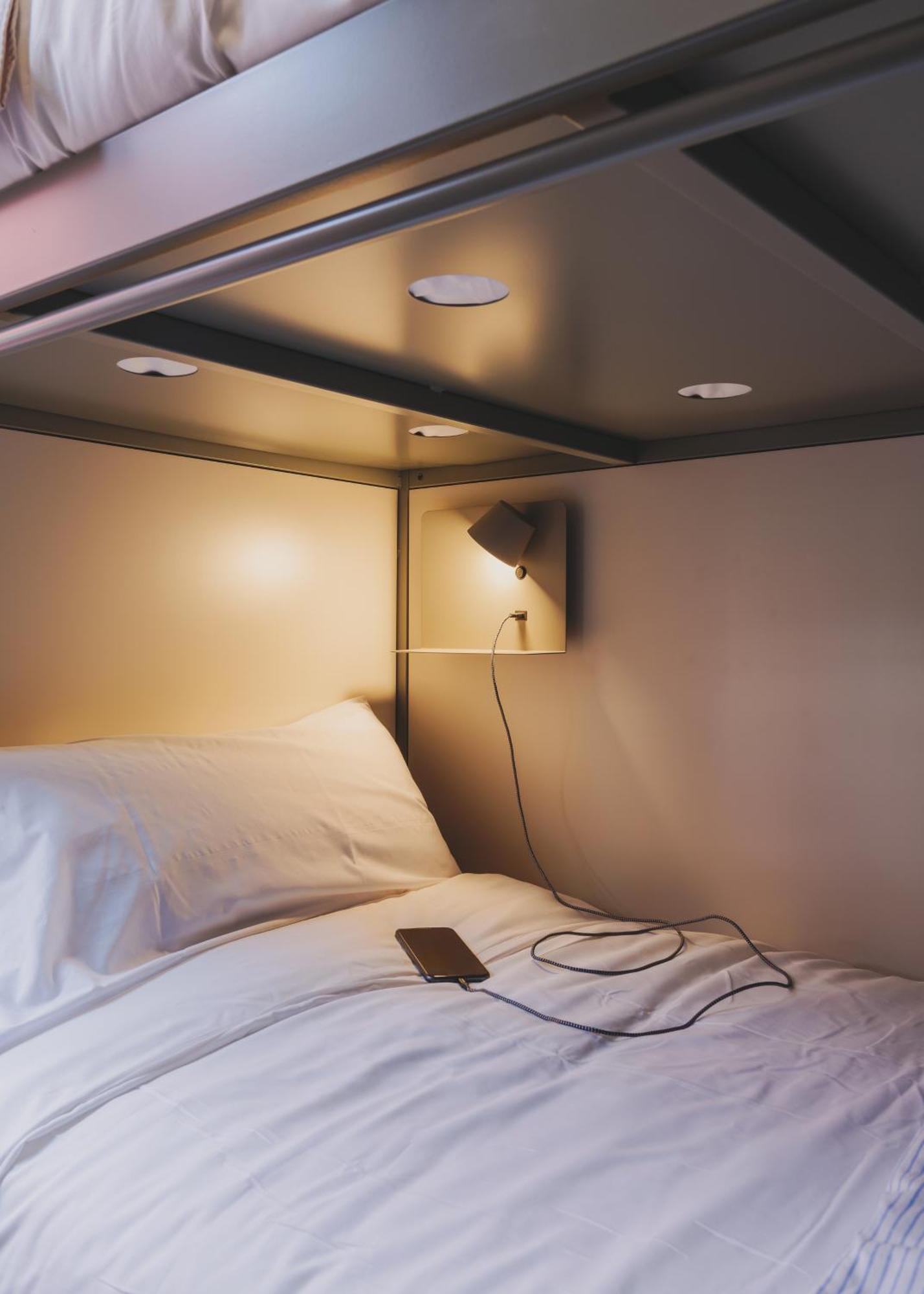 Posto Letto in Dormitorio Misto con 6 Letti