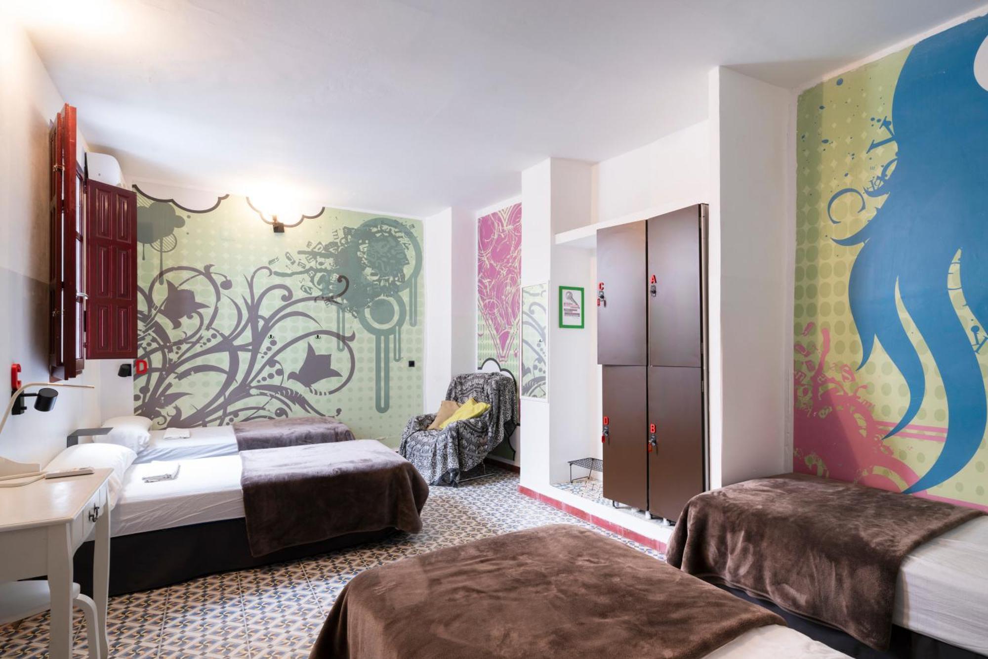 Posto Letto in Dormitorio Femminile con 4 Letti