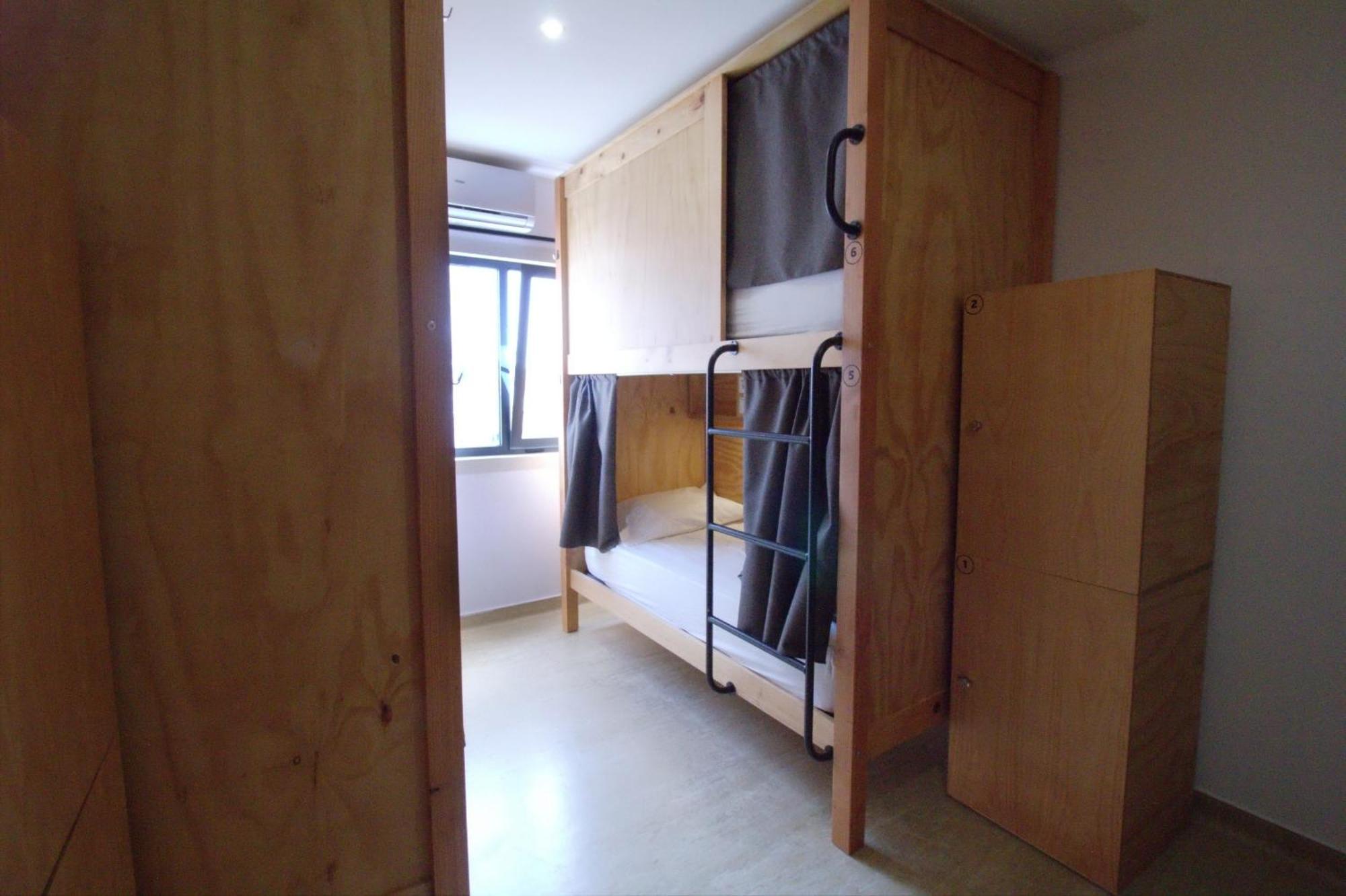 Posto Letto in Dormitorio Misto con 6 Letti