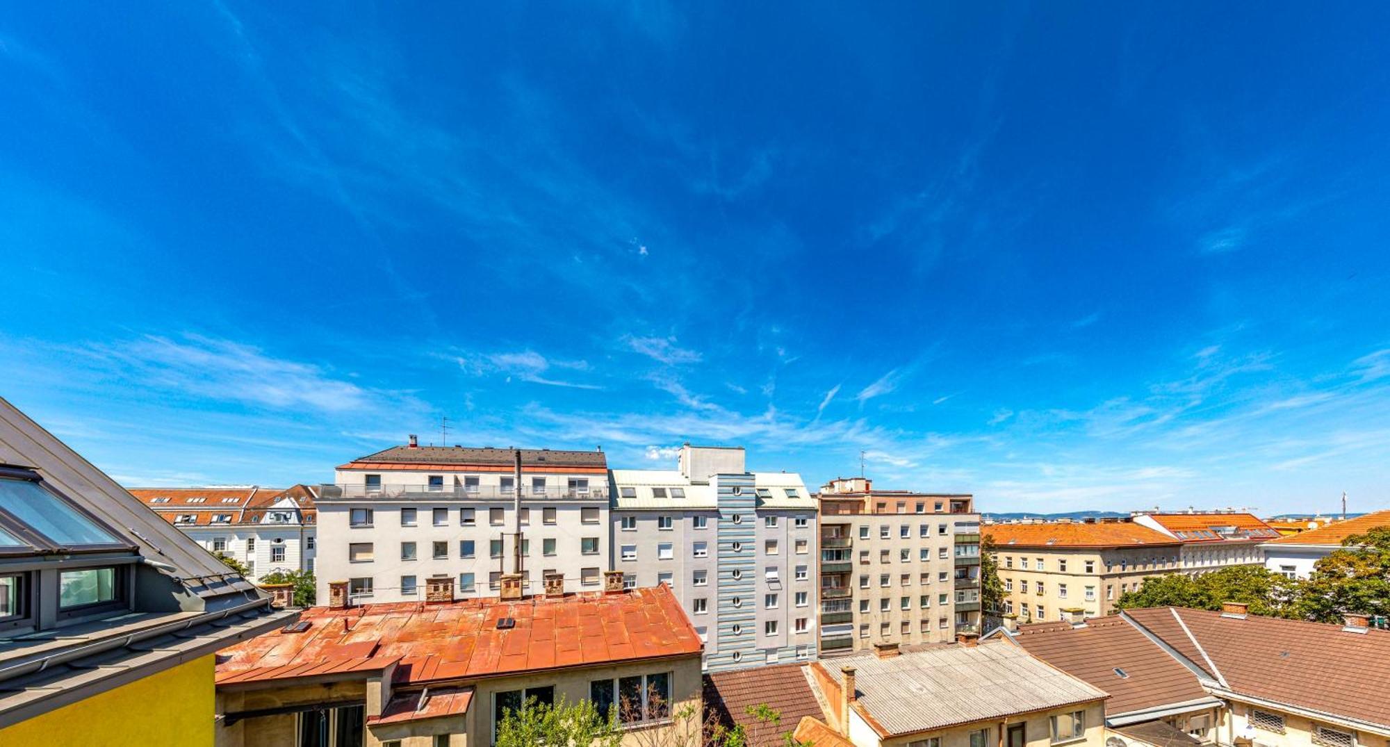 Triple Room,1717071776:JPEG