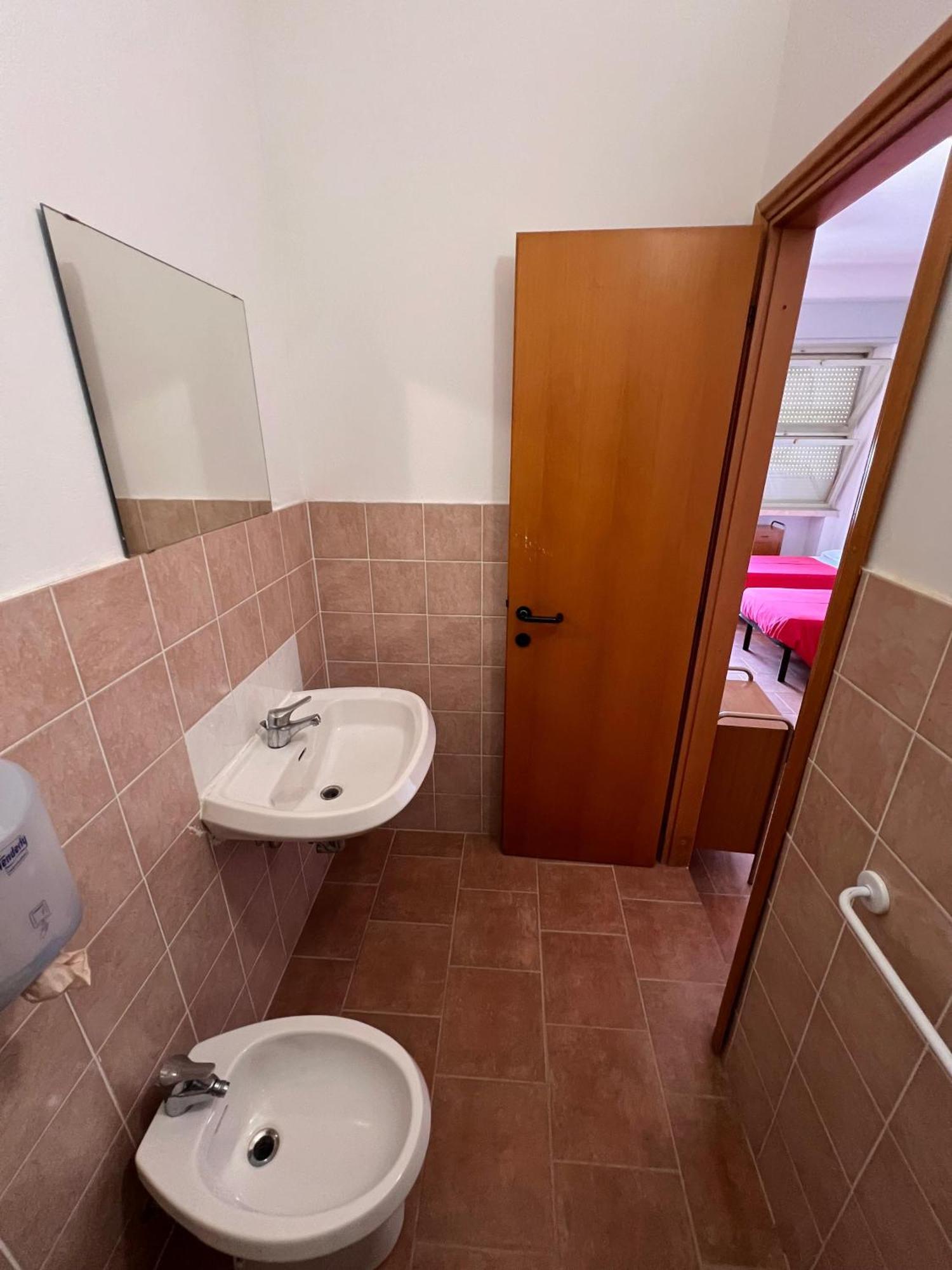 Camera Doppia con Letti Singoli con Bagno Privato