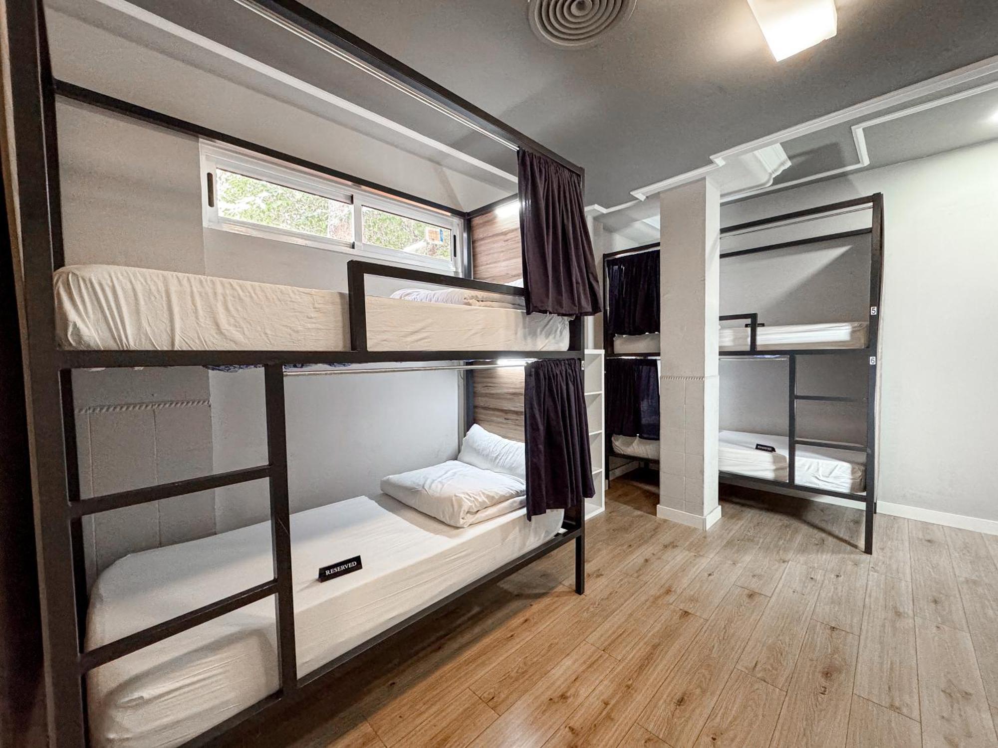Posto Letto in Dormitorio Misto con 6 Letti