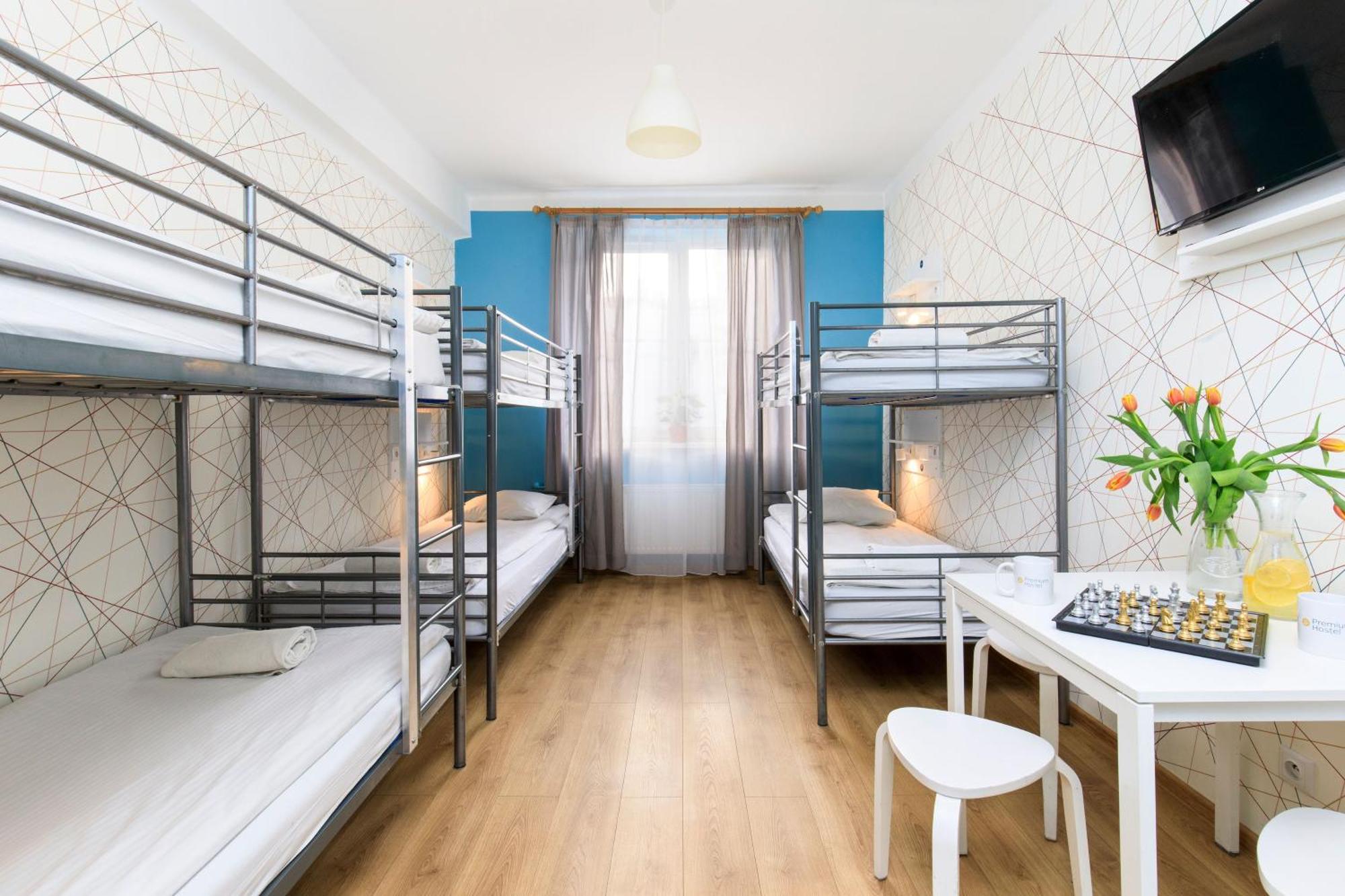 Posto Letto in Dormitorio con 6 Letti