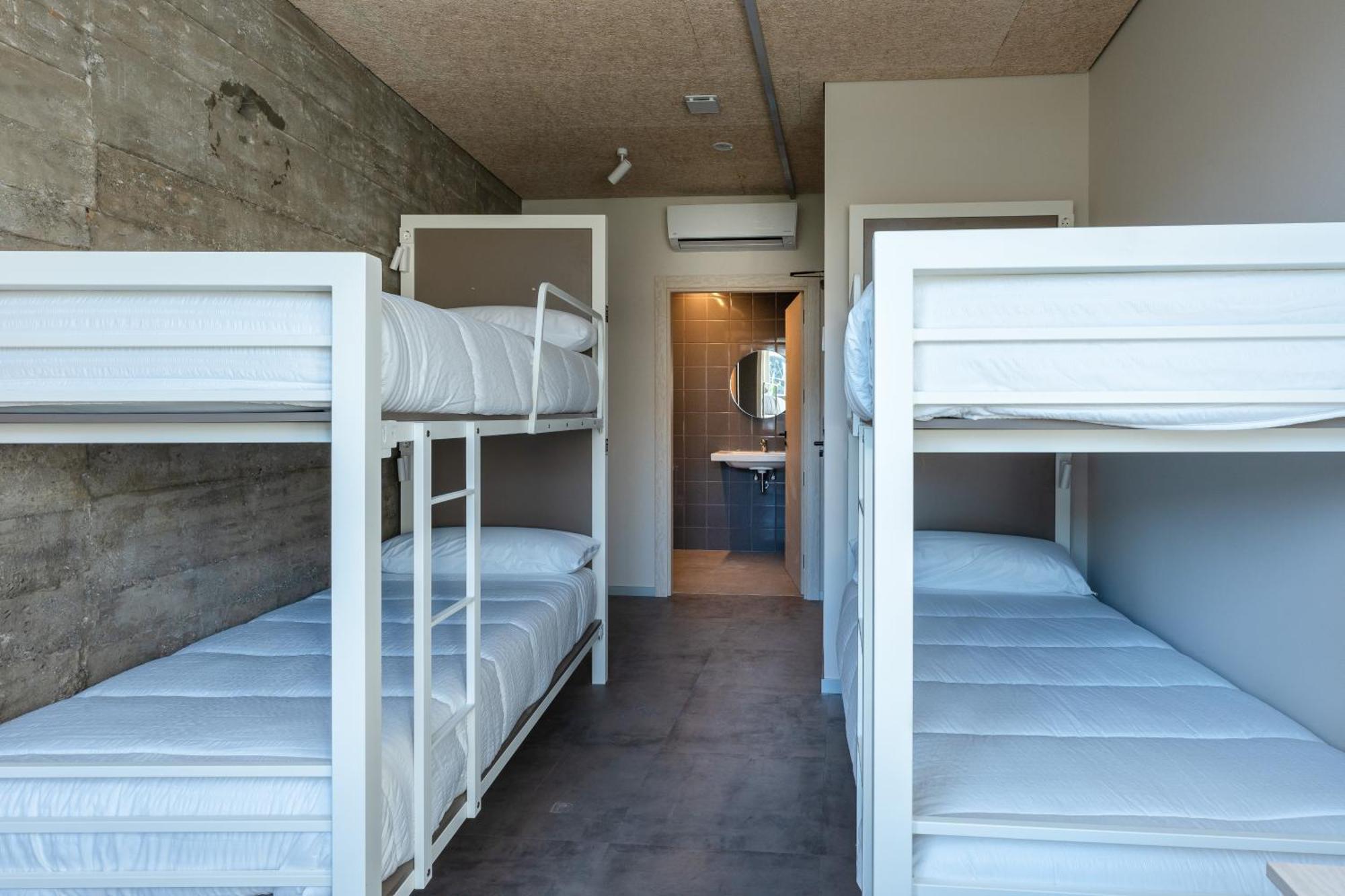 Quadruple Female Room with Private Bathroom,1655985446:JPEG