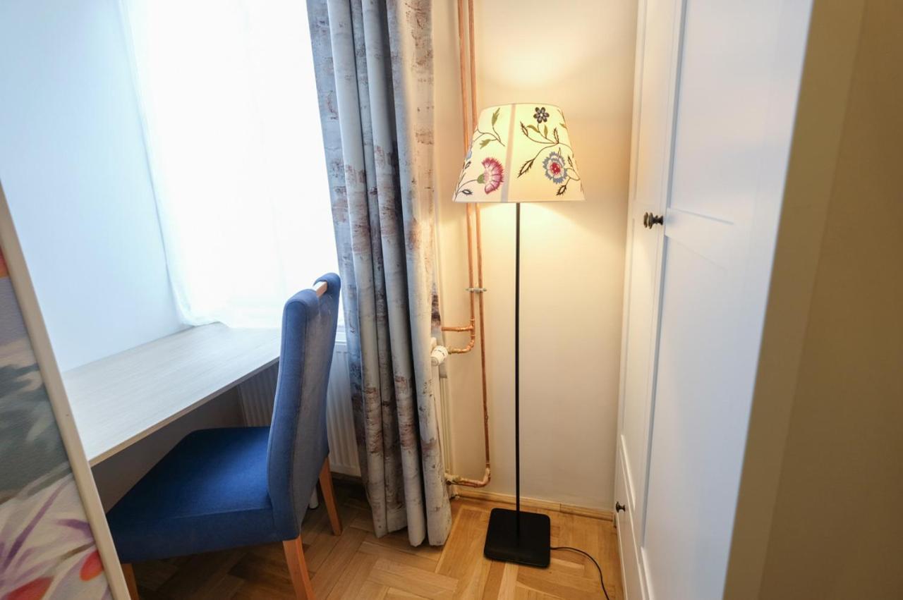 Small Double Room,1679606501:JPEG