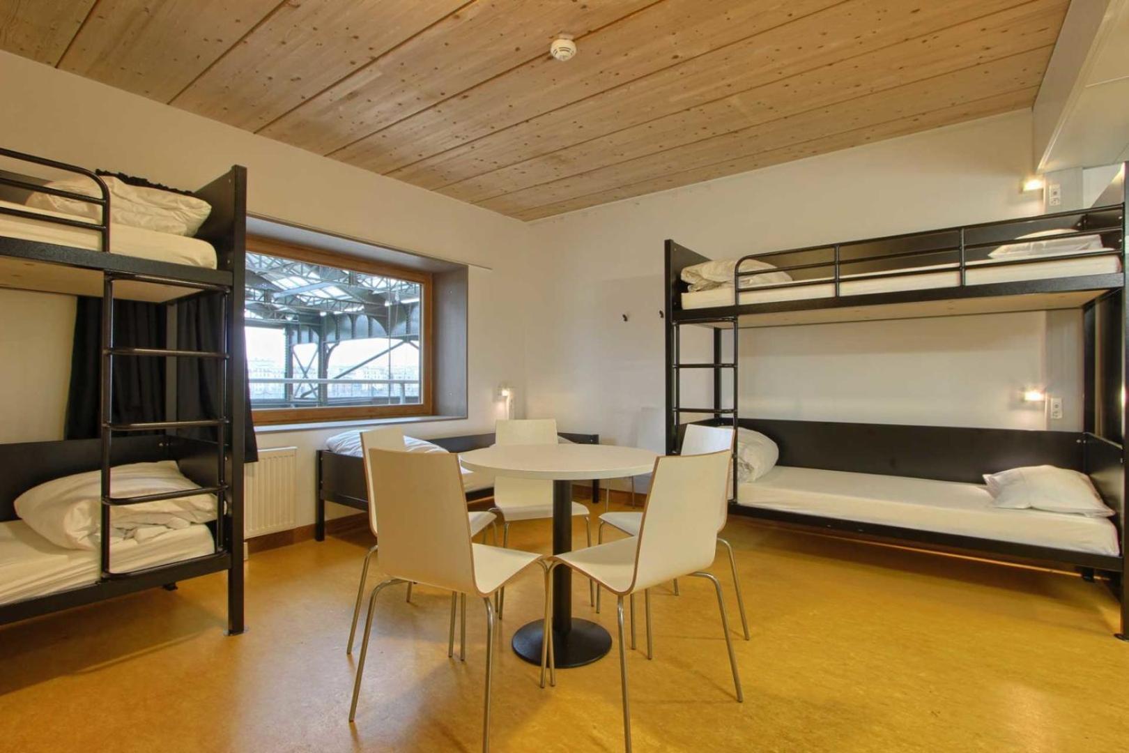 Room for 5 People with Ensuite Bathroom,1347625874:JPEG
