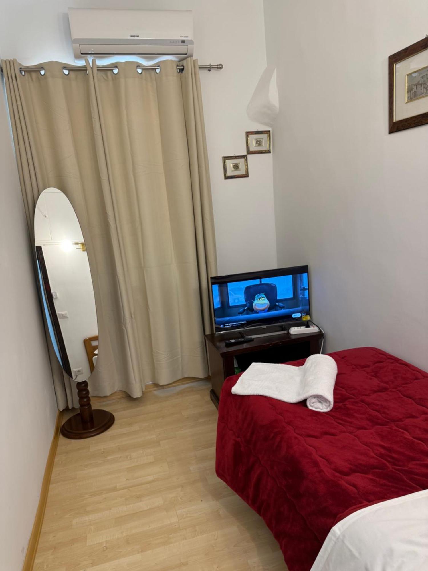Single Room Shared Shower Toilet,1677880566:JPEG