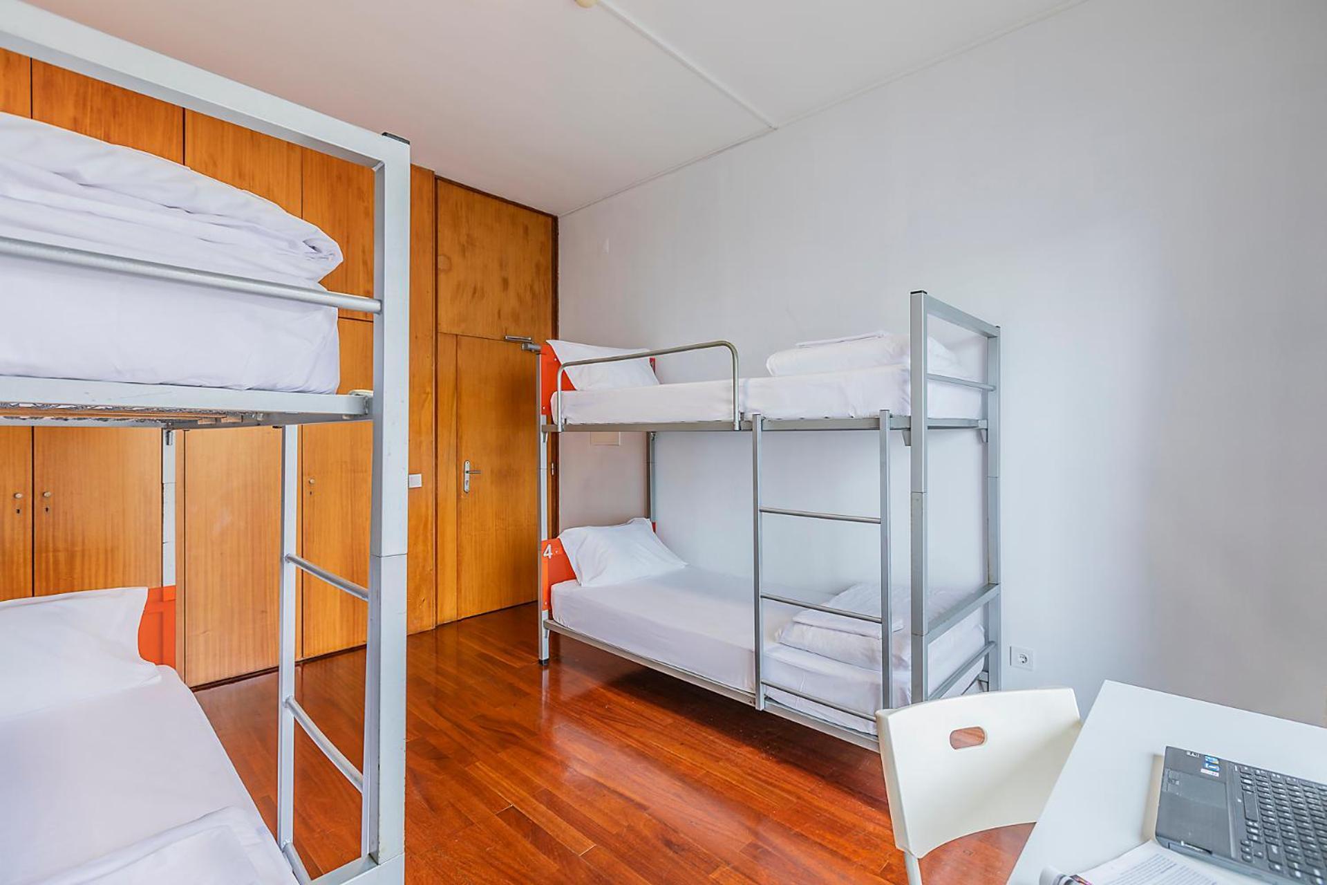Bed 4-Bed Male Dormitory Room