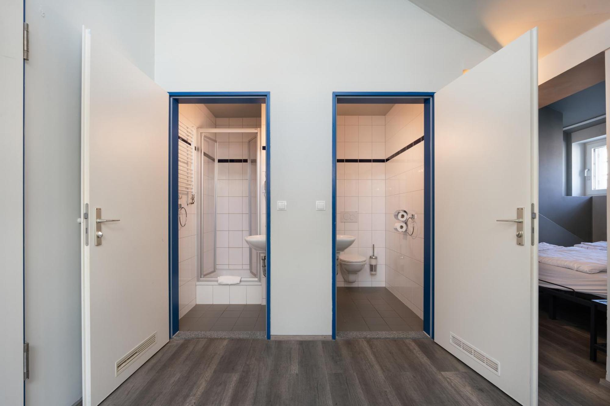 Posto Letto in Dormitorio con 6 Letti