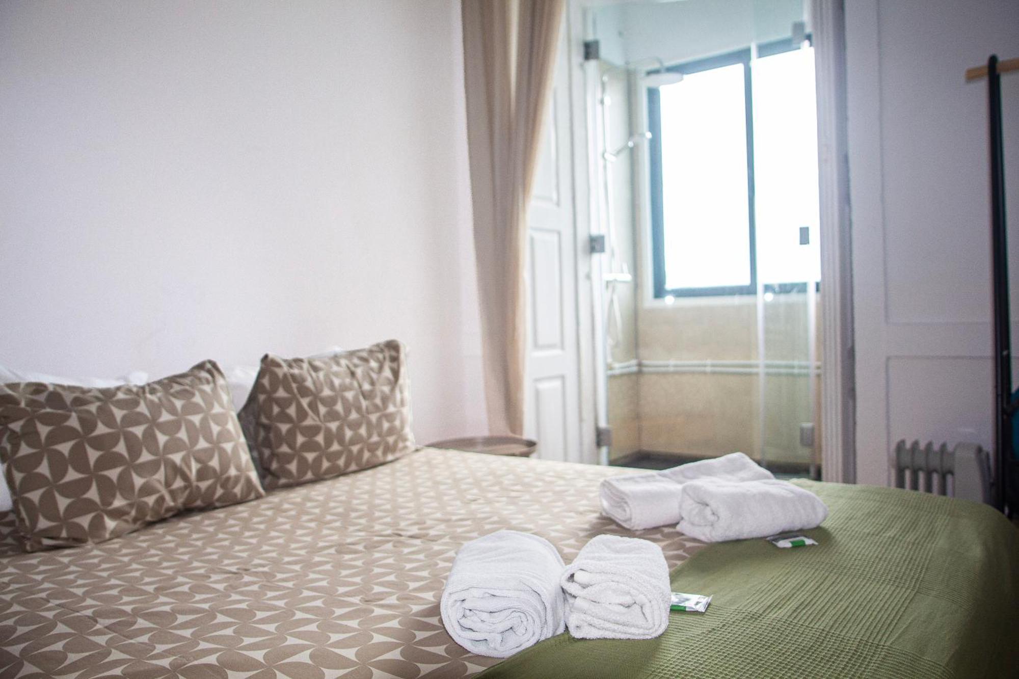 Double Room Private Bathroom