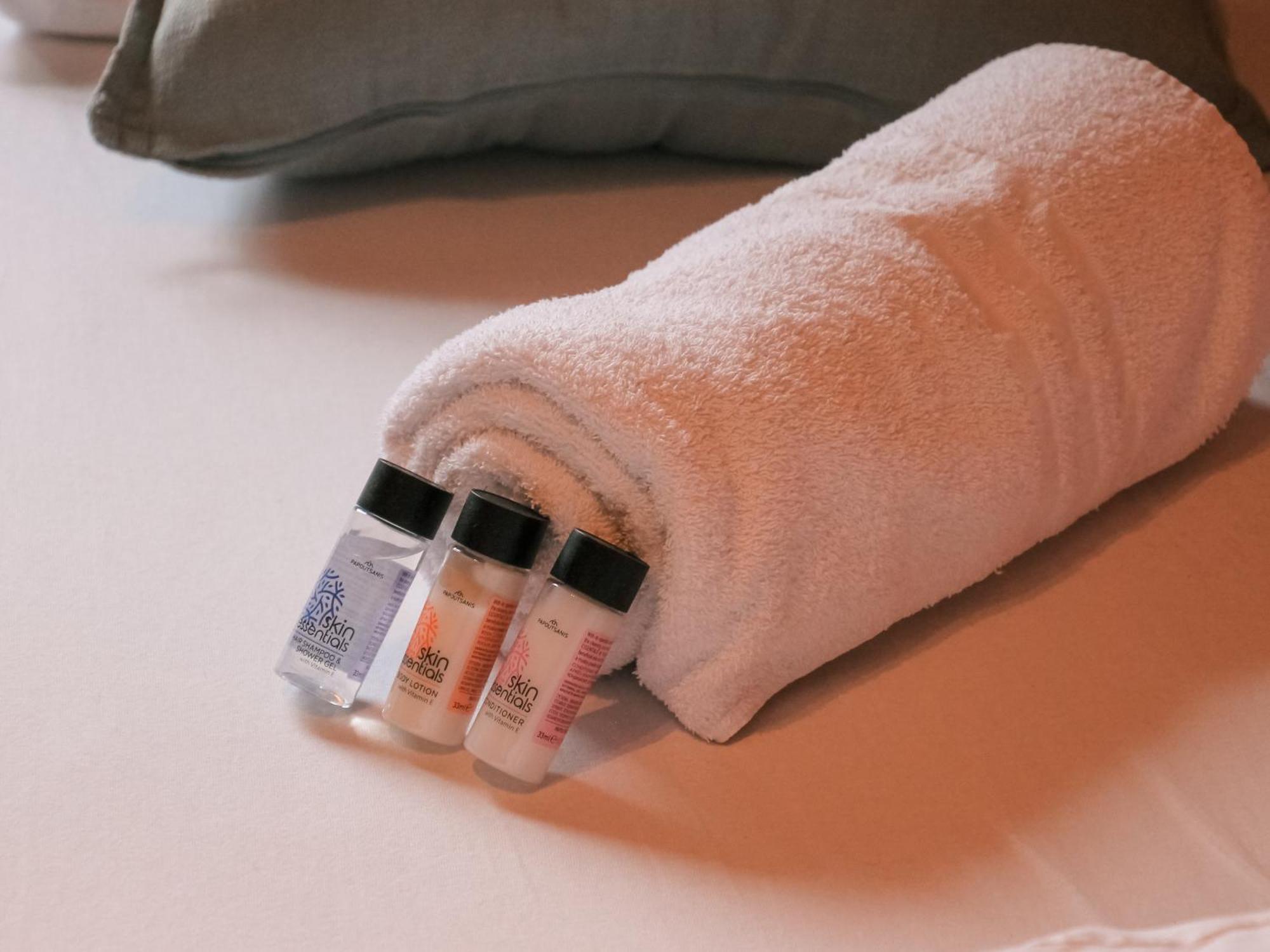 Camera Matrimoniale/Doppia con Letti Singoli con Bagno Privato