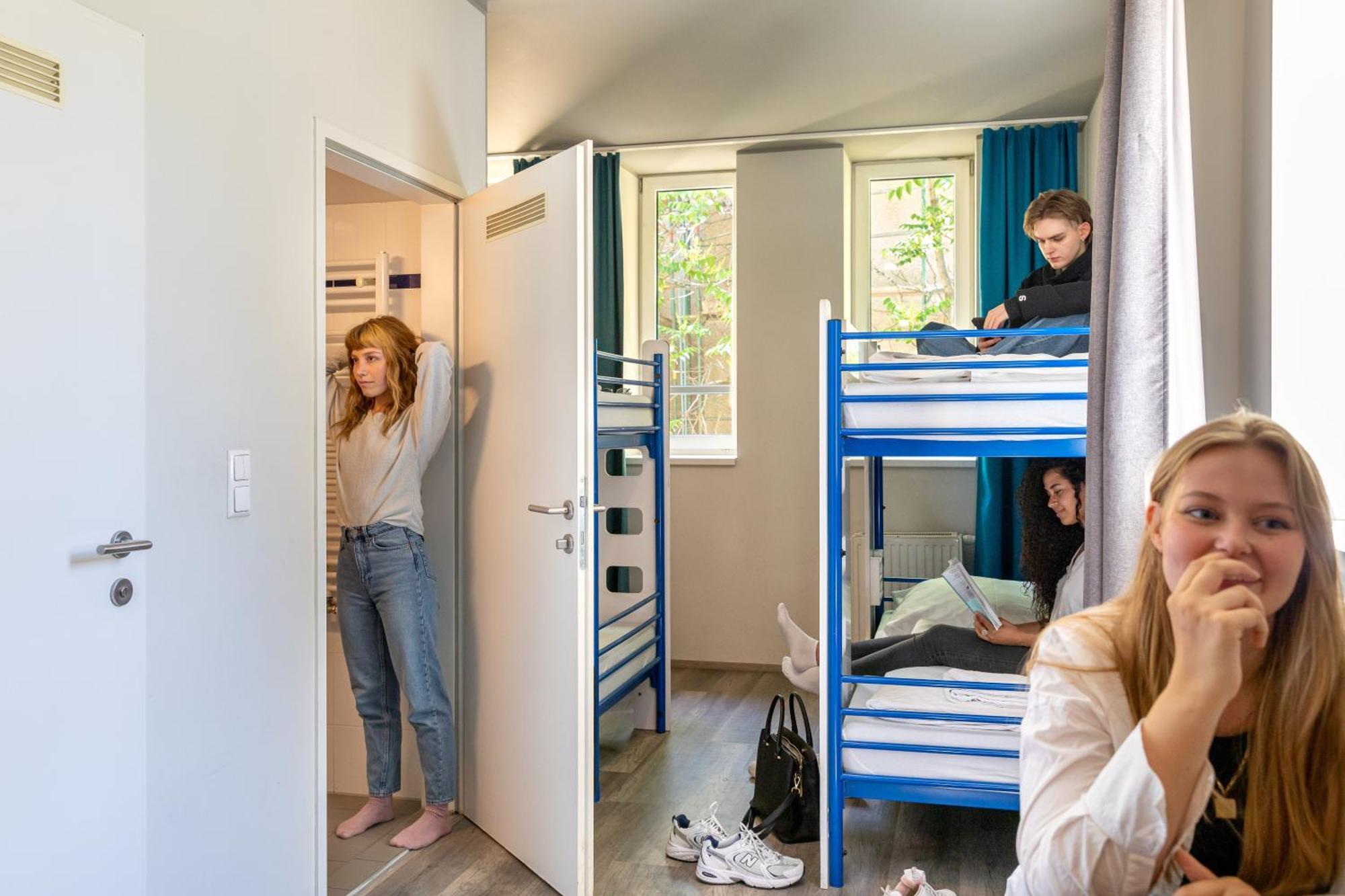 Bed 6-Bed Dormitory Room