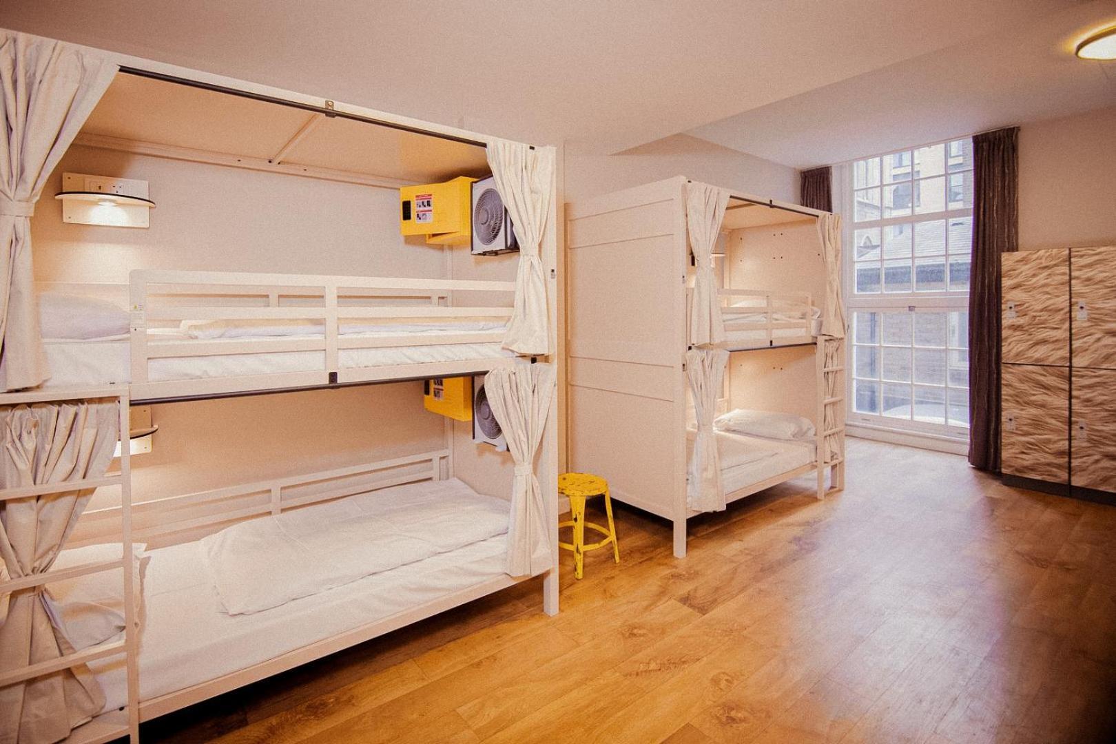 Posto Letto in Dormitorio Misto con 6 Letti