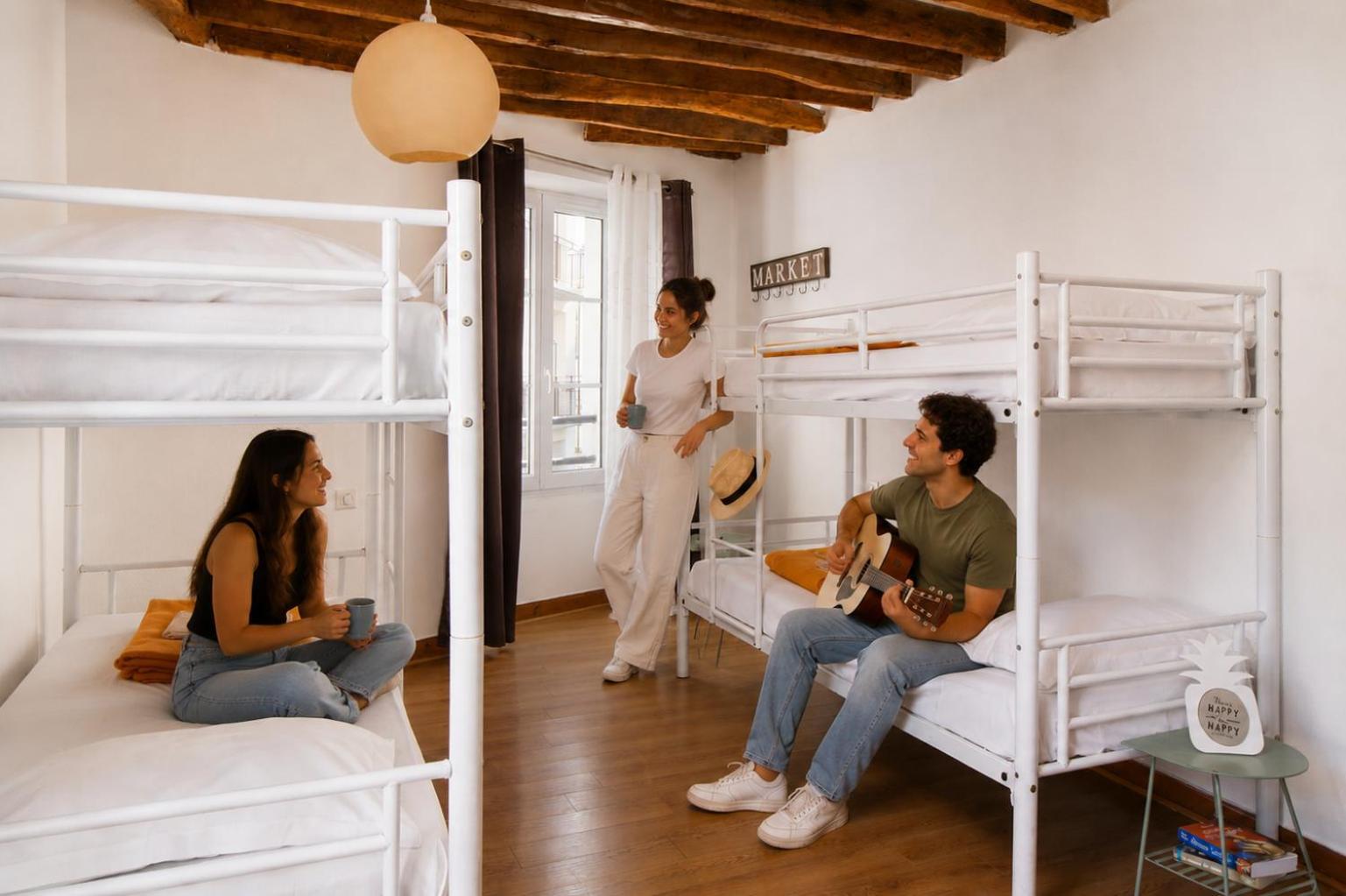 Bed 12-Bed Mixed Dormitory Room