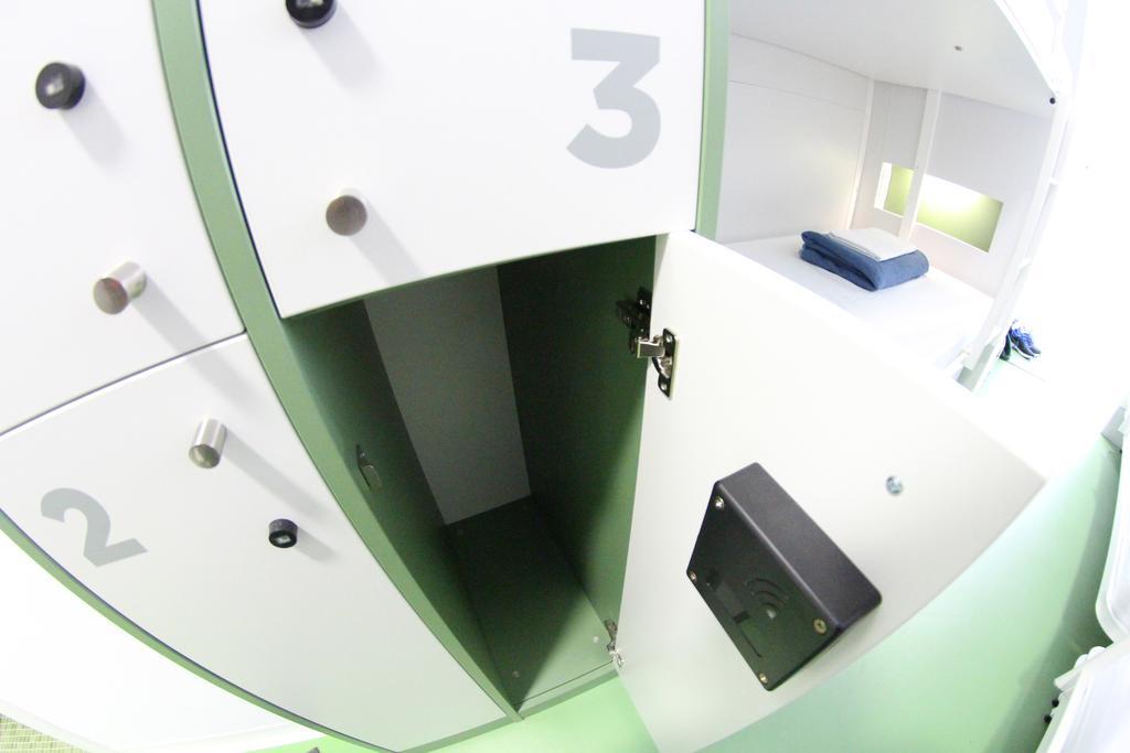 Posto Letto in Dormitorio Misto con 10 Letti