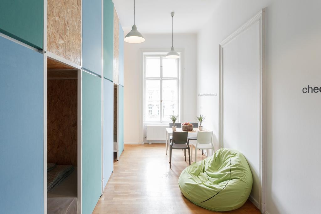 Studio with Balcony,1271120596:JPEG